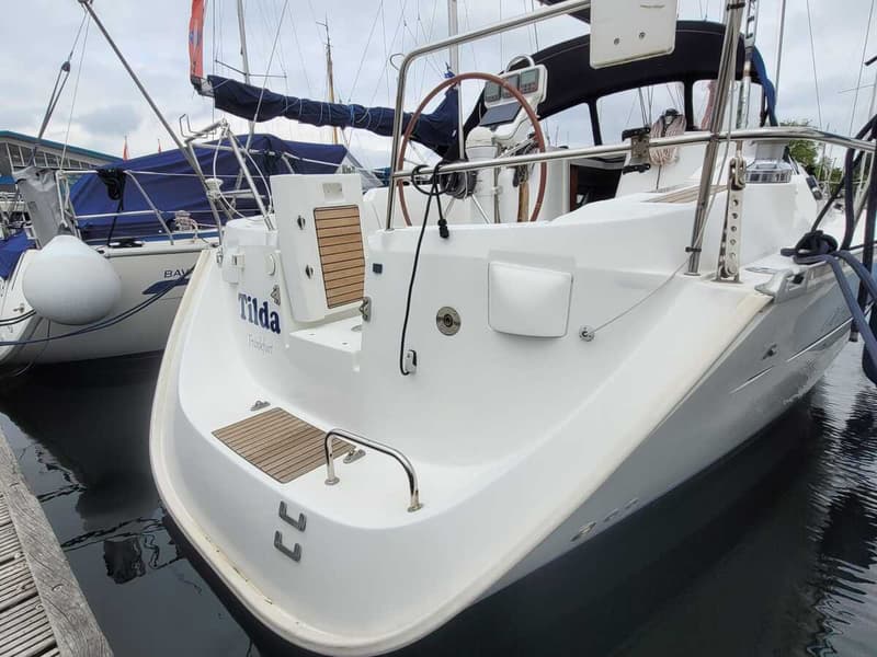 Beneteau Oceanis 373 Clipper foto 11