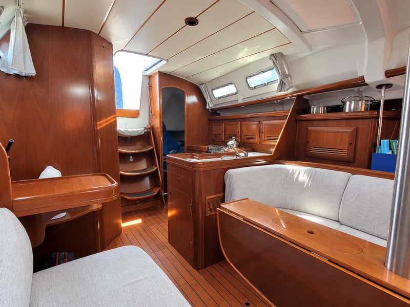 Beneteau Oceanis 373 Clipper foto 4