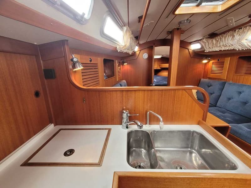 Hallberg Rassy 31 foto 8