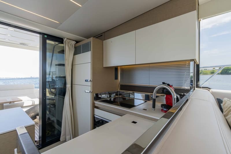 Jeanneau Prestige 520 Fly foto 17