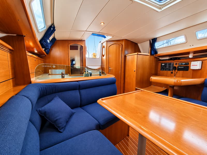 Jeanneau Sun Odyssey 37 foto 4