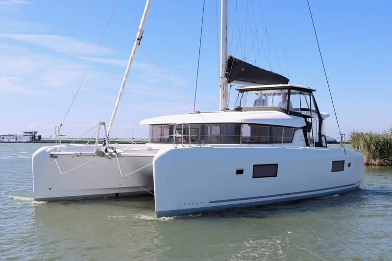 Lagoon 42 Full specs foto 1