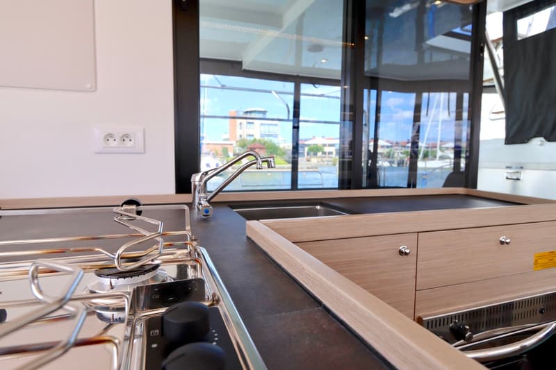 Lagoon 42 Full specs foto 17