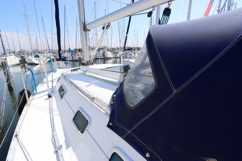 Beneteau Oceanis 300 foto 32
