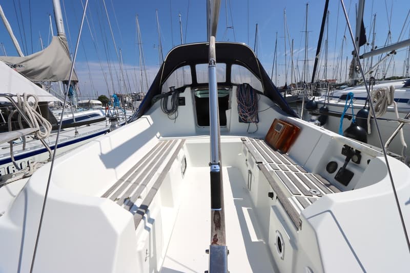 Beneteau Oceanis 300 foto 36