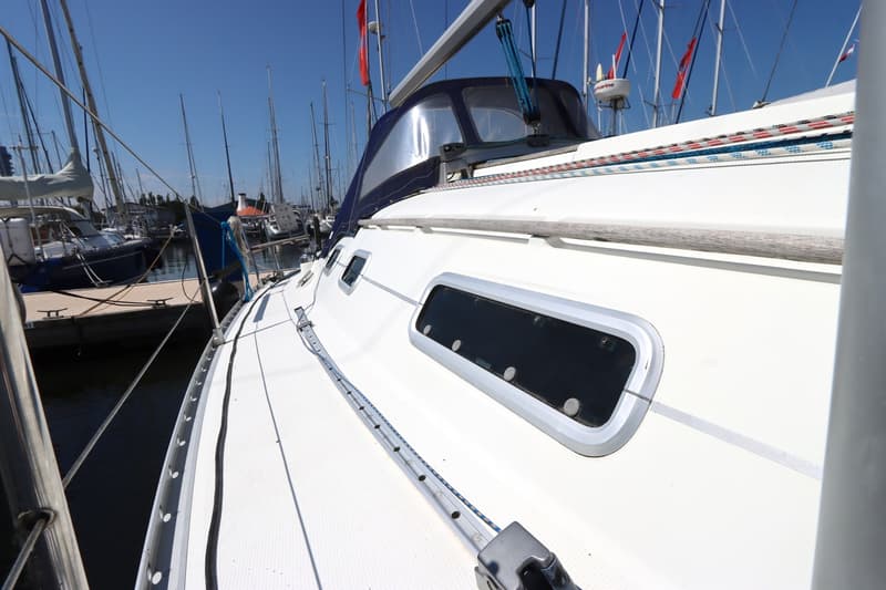 Beneteau Oceanis 300 foto 41