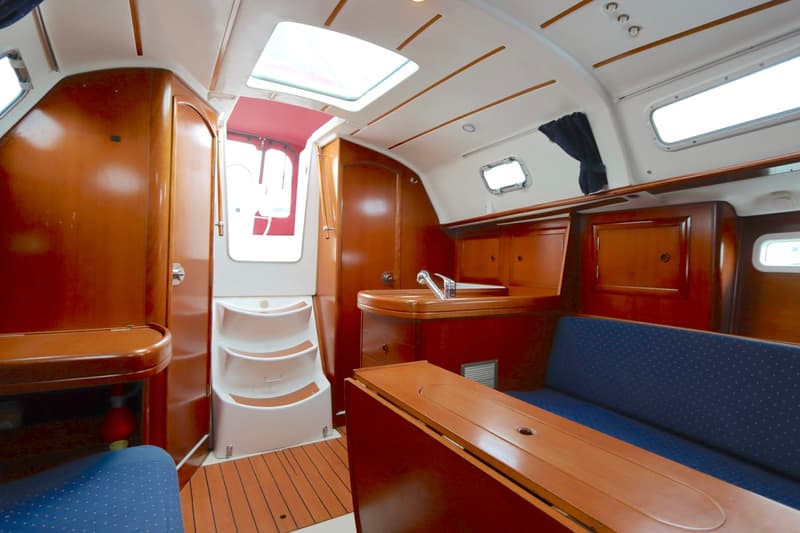 Beneteau Oceanis 311 Clipper foto 16