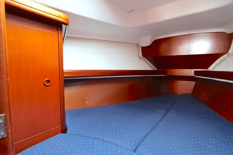 Beneteau Oceanis 311 Clipper foto 18