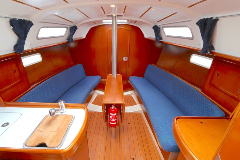 Beneteau Oceanis 311 Clipper foto 3