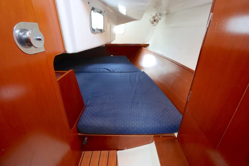 Beneteau Oceanis 311 Clipper foto 26