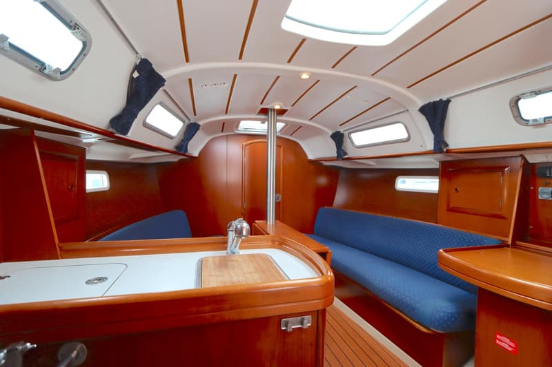Beneteau Oceanis 311 Clipper foto 29
