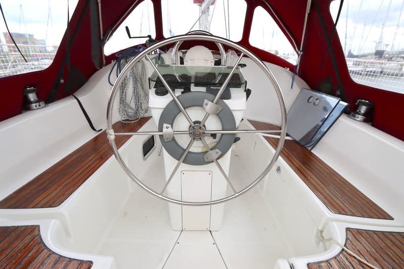 Beneteau Oceanis 311 Clipper foto 42