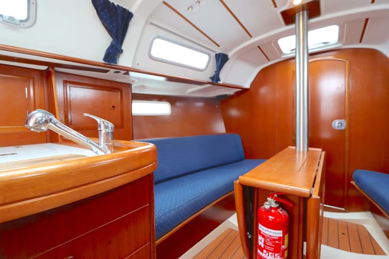 Beneteau Oceanis 311 Clipper foto 7