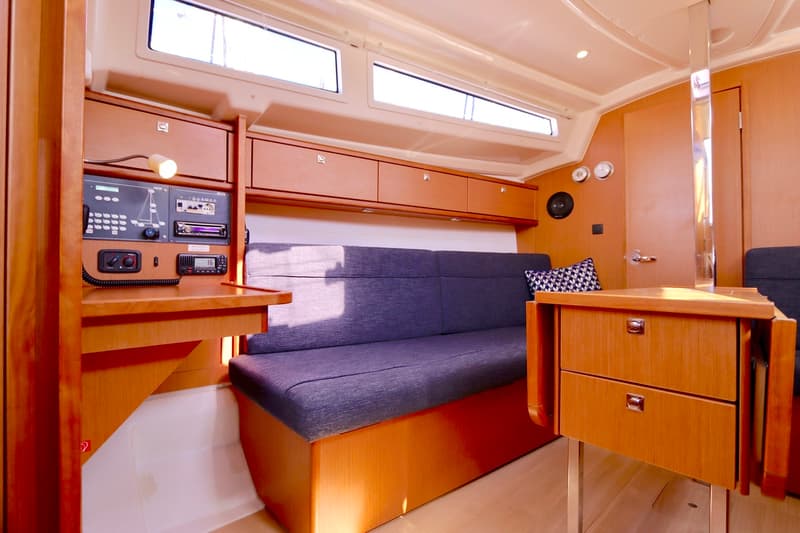 Bavaria 33 Cruiser foto 11