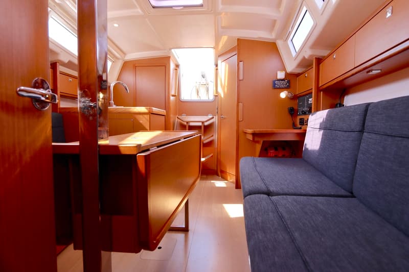 Bavaria 33 Cruiser foto 16