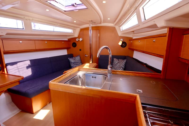 Bavaria 33 Cruiser foto 3