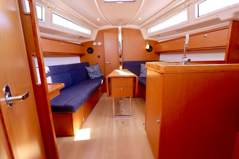 Bavaria 33 Cruiser foto 7