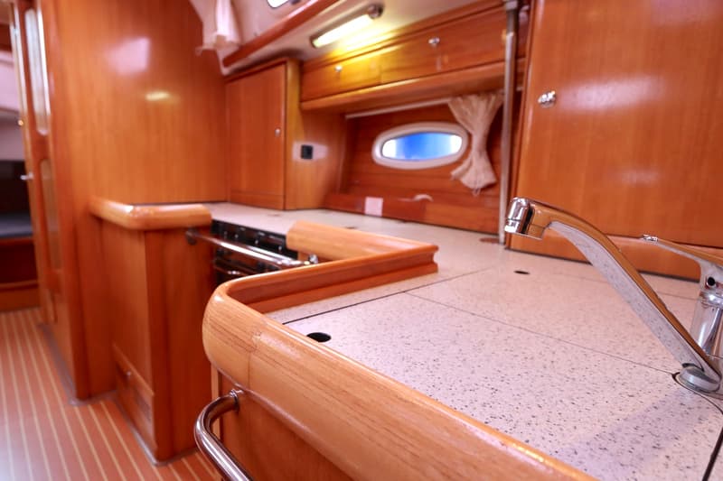 Bavaria 42-3 Cruiser foto 13