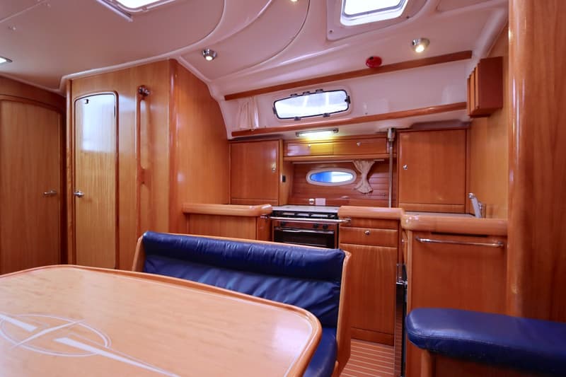 Bavaria 42-3 Cruiser foto 21