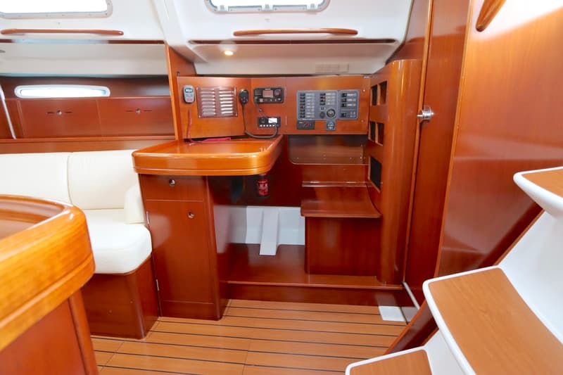 Beneteau First 36.7 Performance uitvoering foto 10