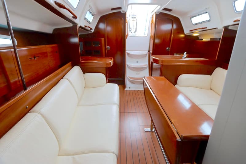 Beneteau First 36.7 Performance uitvoering foto 16