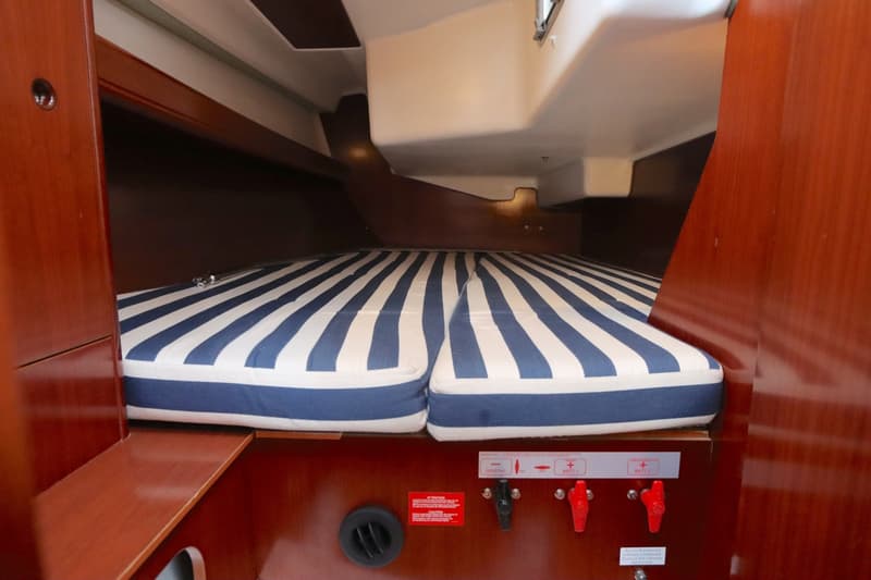 Beneteau First 36.7 Performance uitvoering foto 21