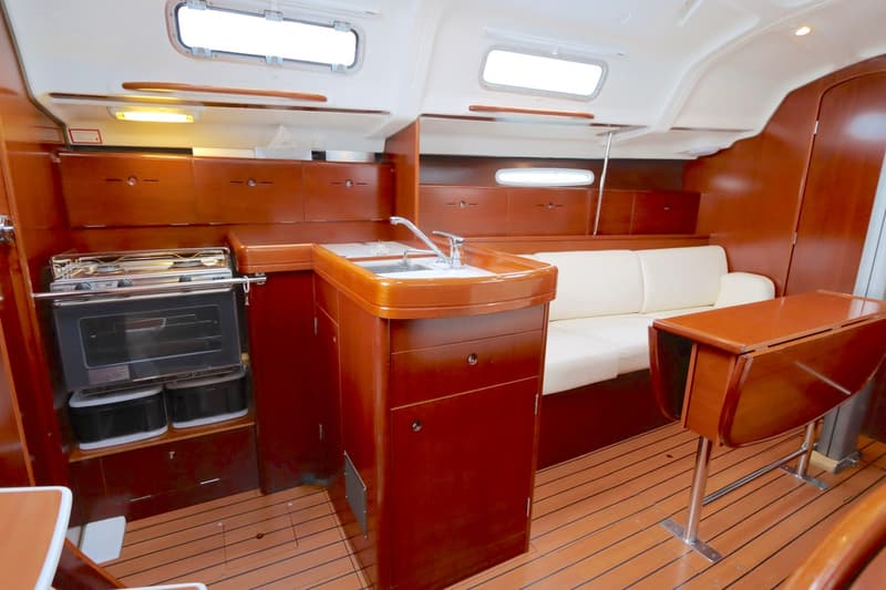 Beneteau First 36.7 Performance uitvoering foto 7