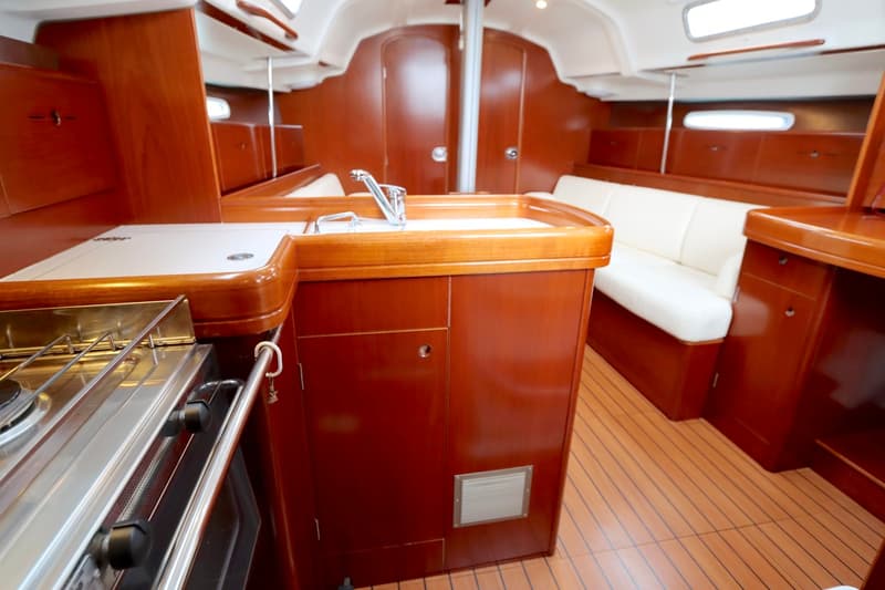 Beneteau First 36.7 Performance uitvoering foto 9