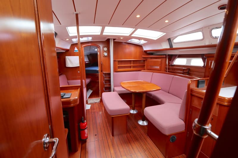 Beneteau Oceanis 423 Clipper foto 9