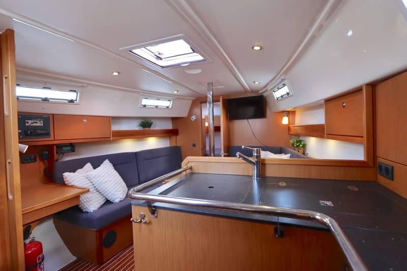 Bavaria 32 Cruiser foto 13