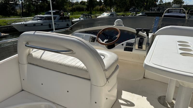 Fairline Fairline Phantom 40 Flybridge foto 22
