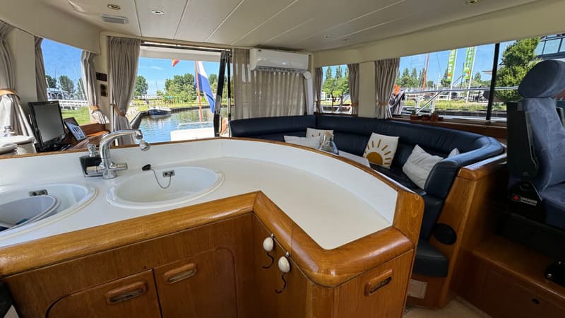 Whitewater Whitewater Wolfe 46 Flybridge foto 15