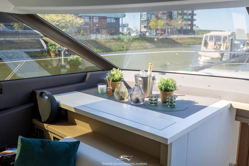 Prestige Prestige 590 Flybridge foto 30