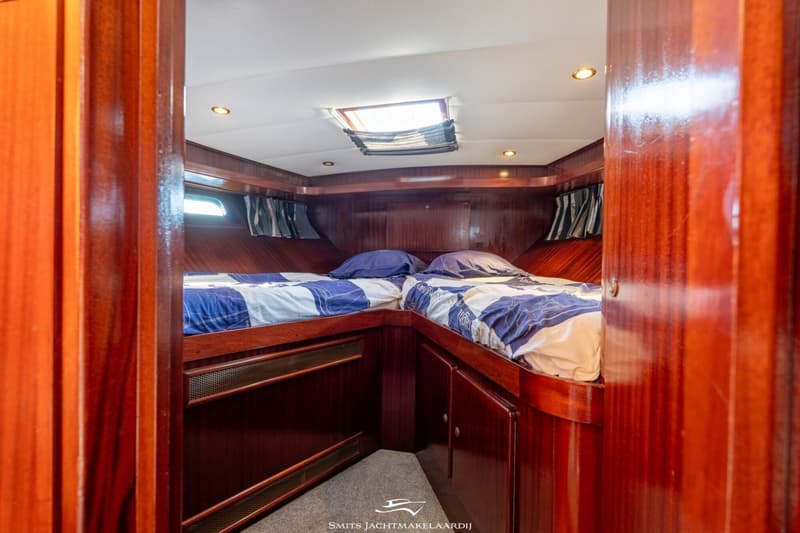 Van der Valk Valk Vitesse 54 Stabilizers foto 41