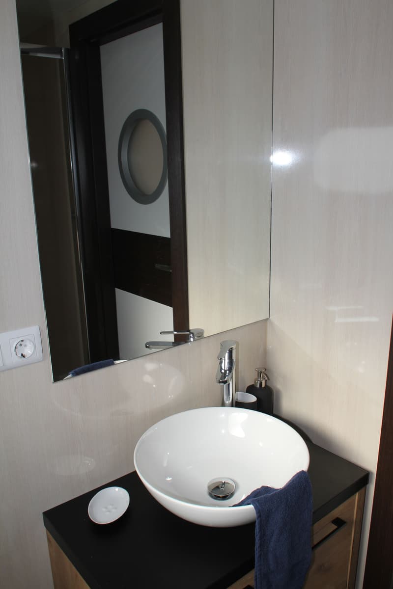 Campi 400 Houseboat HARDEWIJK Charteligplaats foto 16