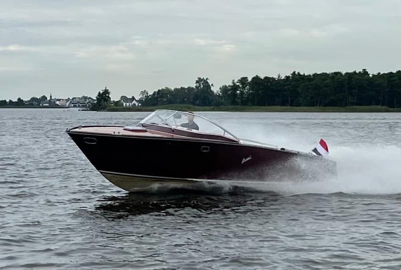 Boesch 850 Runabout Deluxe foto 2