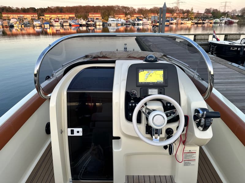 Invictus 240 FX foto 20