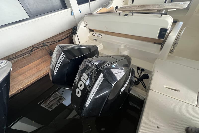 Quicksilver Activ 875 Sundeck foto 13