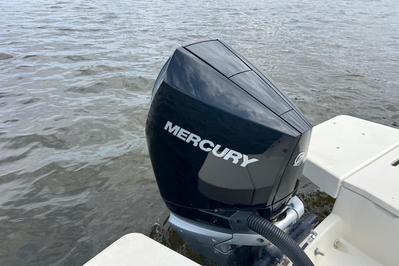 Quicksilver Activ 755 Sundeck foto 14