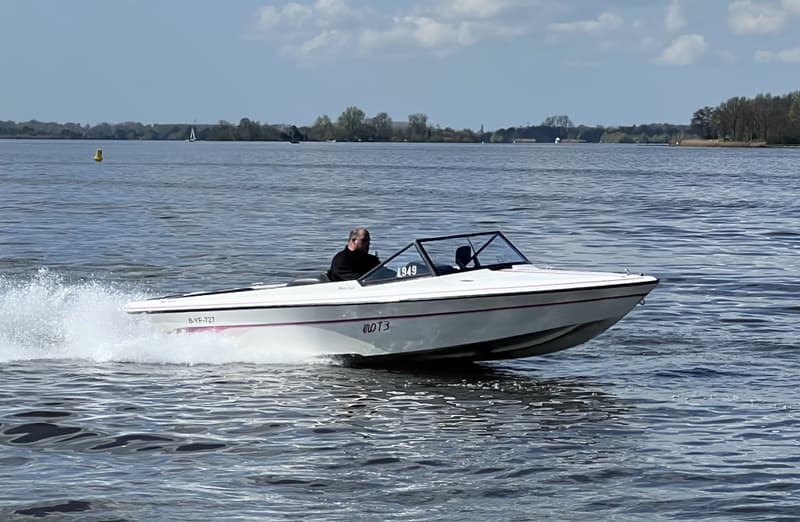 Malibu Euro F3 waterski boot v8 LPG/Benzine foto 3