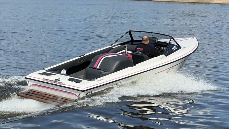 Malibu Euro F3 waterski boot v8 LPG/Benzine foto 4