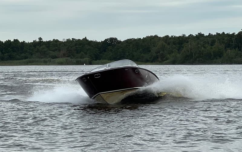 Boesch 850 Runabout Deluxe foto 13