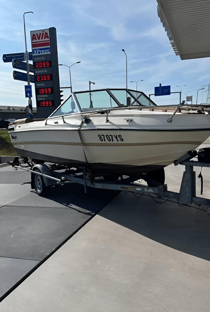 Webcrafft Speedboot met 170 pk Mercruiser foto 2