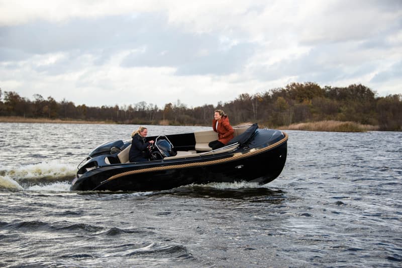 Oud Huijzer 580 Tender foto 1