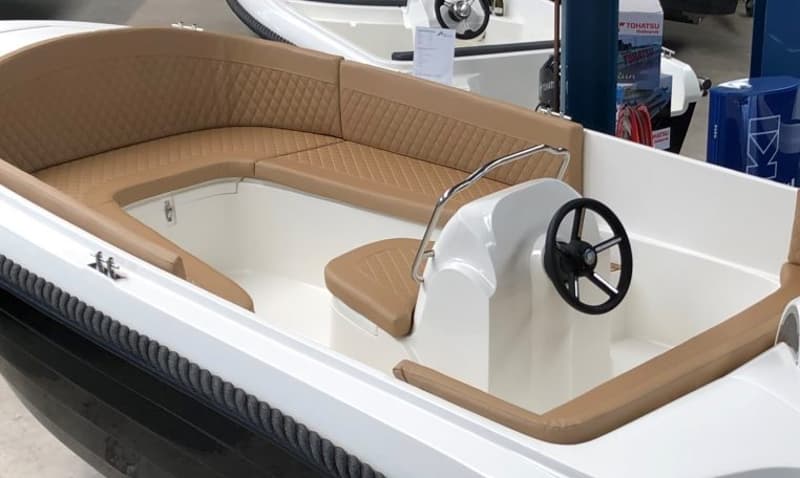 Oud Huijzer 580 Tender foto 10