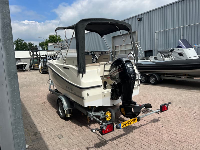 Quicksilver 455 Cabin foto 13