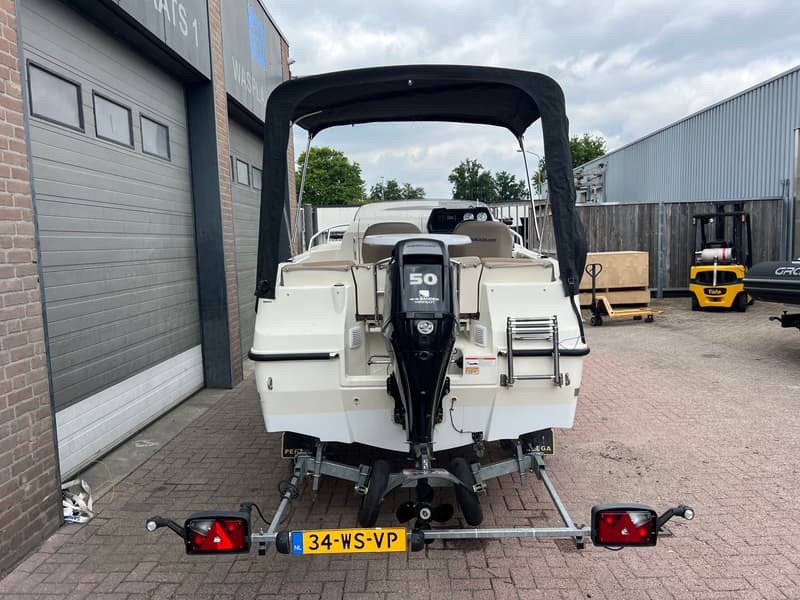Quicksilver 455 Cabin foto 19