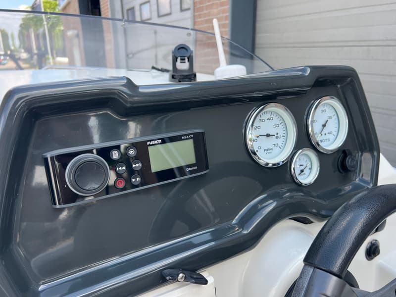 Quicksilver 455 Cabin foto 8