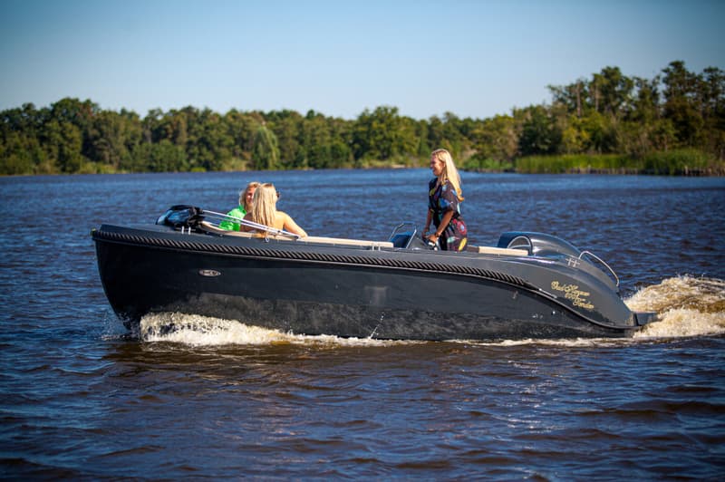 Oud Huijzer 600 Tender foto 1
