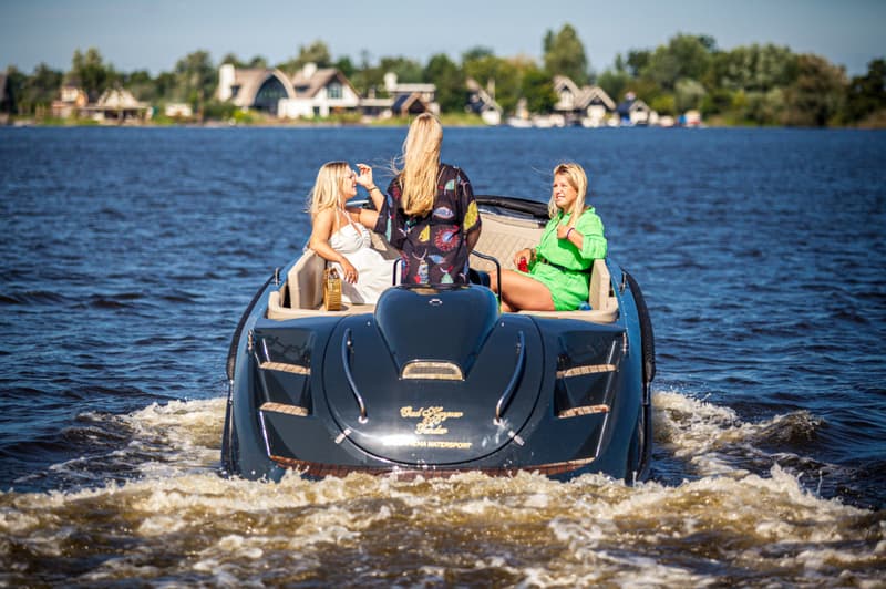 Oud Huijzer 600 Tender foto 6